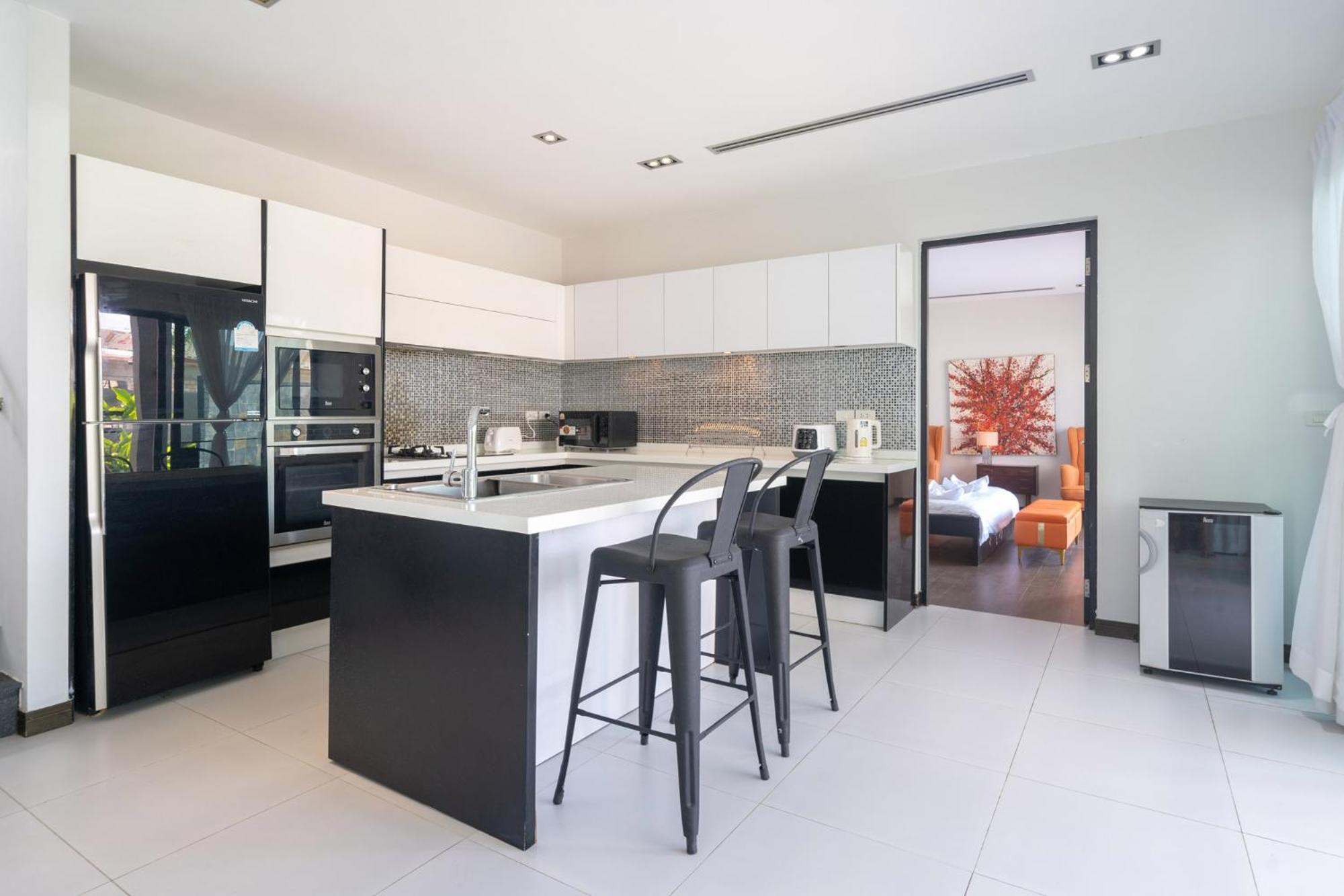 Diamond By Ryan, Boat Avenue Phuket